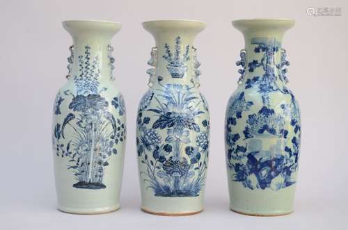 Lot : trois vases en porcelaine de Chine céladon (h58cm à 59...