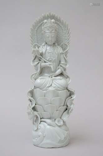 Bodhisattva en blanc de Chine (h39cm)