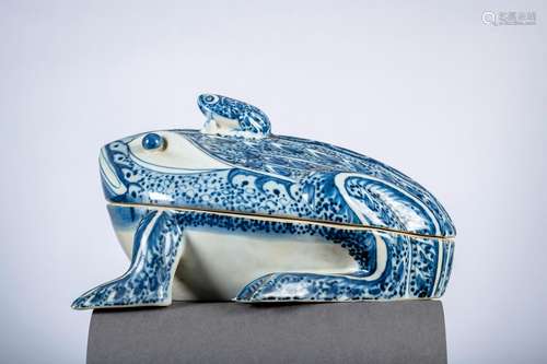 Terrine en forme de crapaud en porcelaine de Chine blancbleu...