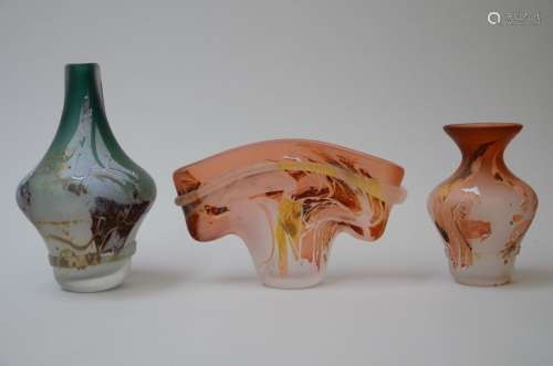 Louis Leloup : trois vases décoratifs en verre (h16, h17 et ...