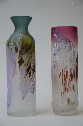 Louis Leloup : deux vases décoratifs en verre (h32 et h36cm)