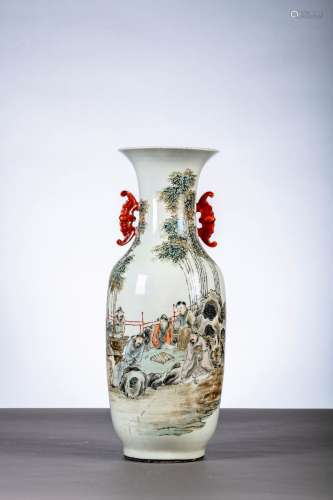Vase en porcelaine de Chine 'des sages dans un forêt bambou'...