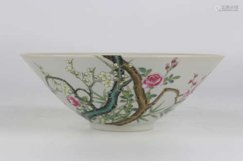 A Qing Yongzheng famille-rose standing bowl