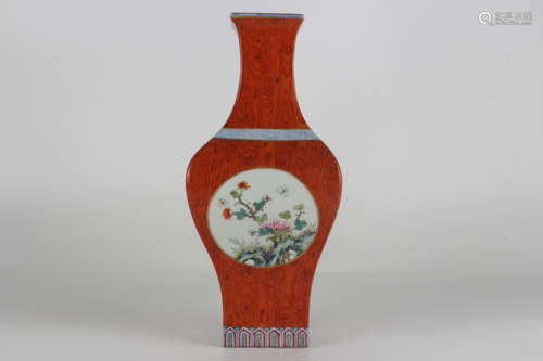 A Qianlong famille-rose famille-rose four-sided floral vase