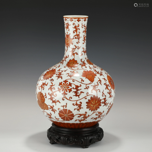 QING QIANLONG RED CELESTIAL VASE ON STAND