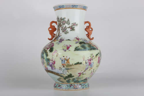 A Qianlong famille-rose famille-rose infant play double-ear ...