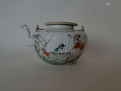 Chinese Qianjiangcai Porcelain Teapot