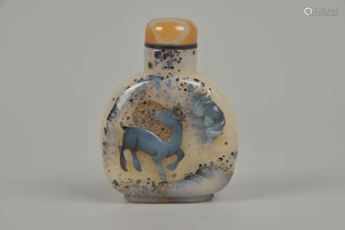 19th century An onyx carved snuff bottle