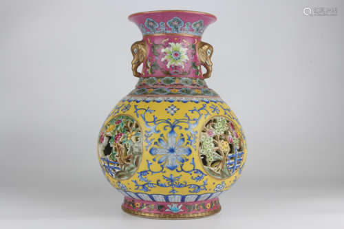 A Qianlong famille-rose famille-rose hollow amphora vase