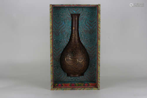 A Qianlong carved double dragon vase in imitation of a bronz...