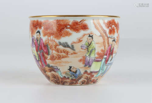 Qing Yongzheng famille-rose alum-red figure jar cup