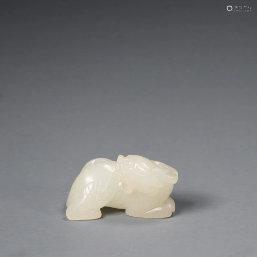 White Jade Auspicious Beast Hand Pieces