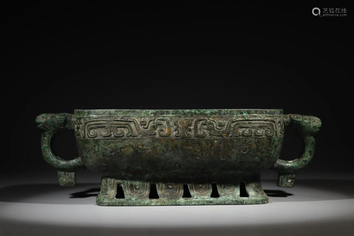 Western Zhou Dynasty Bronze Phoenix pattern Xu