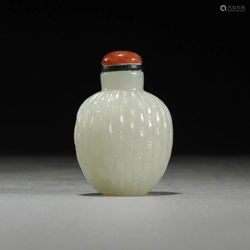 Willow woven jade snuff bottle