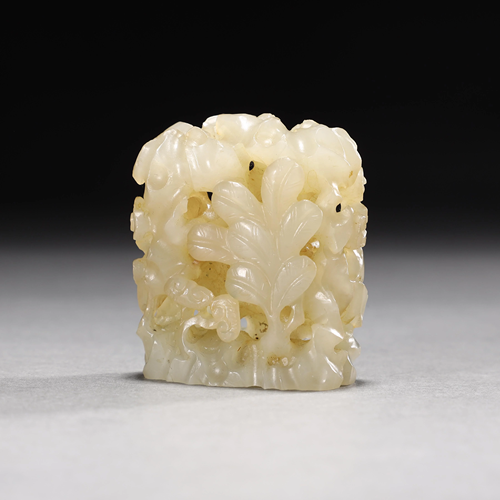 Ancient Hetian white jade furnace twist