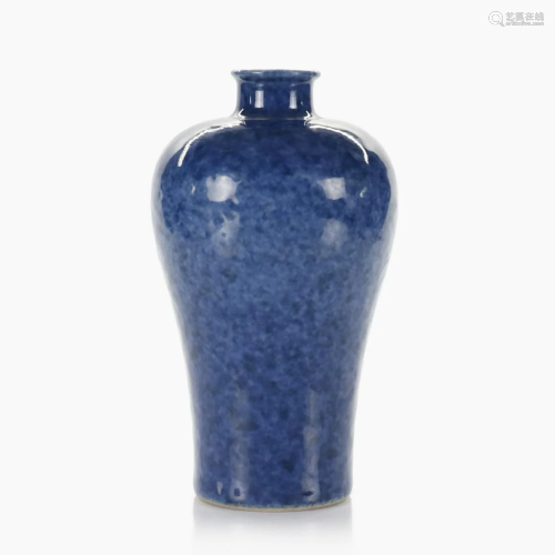 A small Chinese blue glazed snowflake porcelain vase.