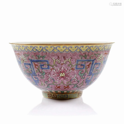 A Chinese famille rose porcelain bowl.