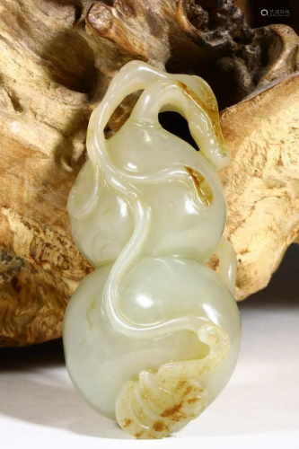 White Jade Double Gourd Hand Pieces
