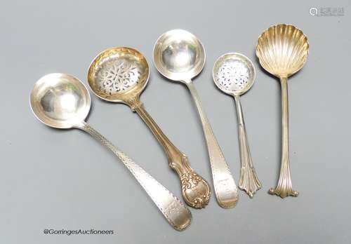 A George III silver onslow pattern shell bowl spoon, London,...