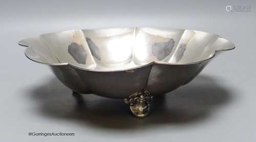 A Continental planished 830 white metal fruit bowl, diameter...