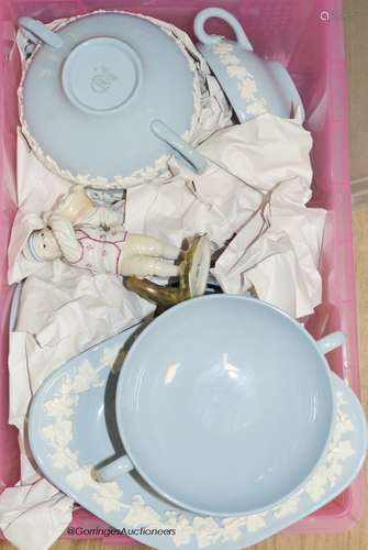 An extensive Wedgwood embossed Queensware tea and dinner ser...