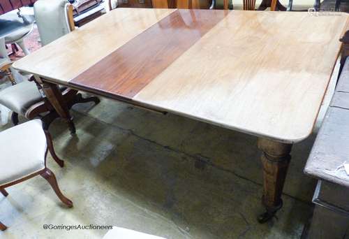 A mid Victorian mahogany extending dining table, 184cm exten...