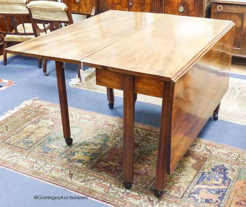 A George III drop leaf dining table. 151cm extended, D-120, ...