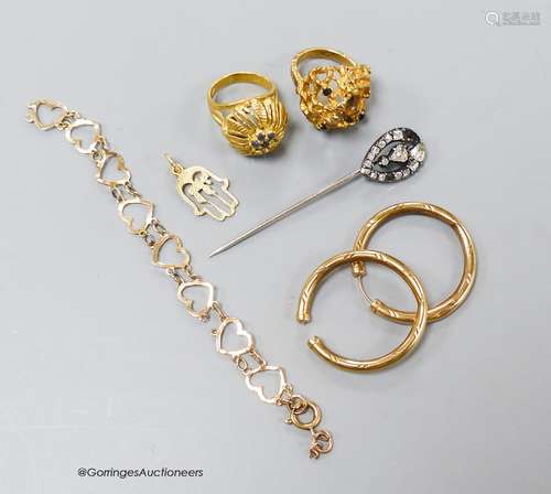 Mixed jewellery, including a diamond set stick pin(a.f.), an...