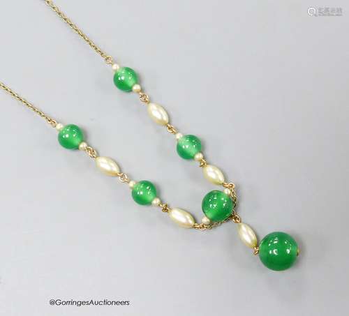 A 9ct, chrysoprase and simulated pearl set drop necklace, 42...