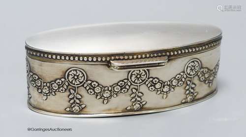 An Edwardian silver oval trinket box, William Hutton & Sons,...