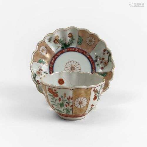 Tasse et sous-tasse, Japon, Kutani, XVIIIe s Porcelaine émai...