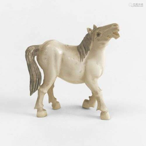 Cheval, Chine ou Japon, fin XIXe s Ivoire sculpté, H 8 cm