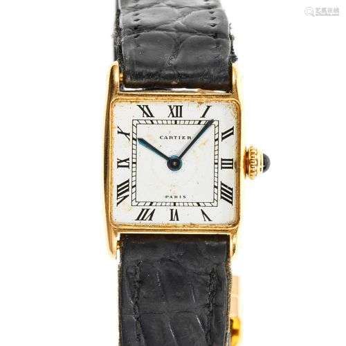 Cartier, montre carrée mécanique Cadran blanc, aiguilles ble...