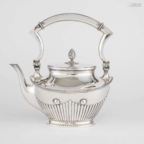 Théière de style George III Allemagne, argent 800, L 24 cm, ...