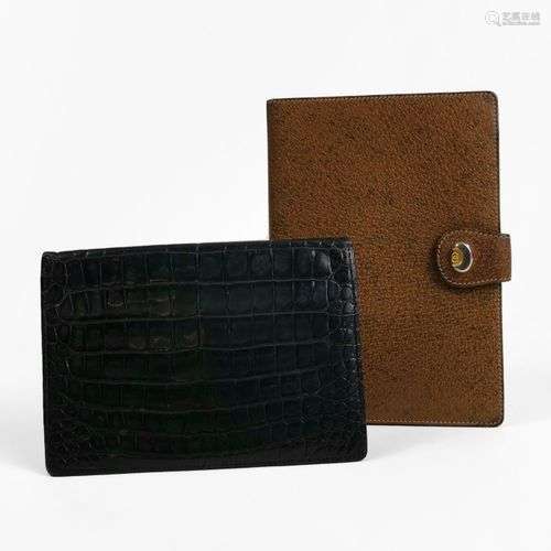 Gucci, portefeuille Cuir brun, 16,5x11,5 cm. On joint un por...