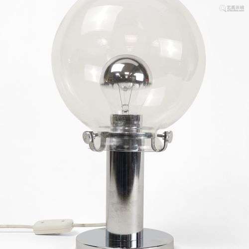 Lampe moderniste Métal chromé et verre, H 35 cm