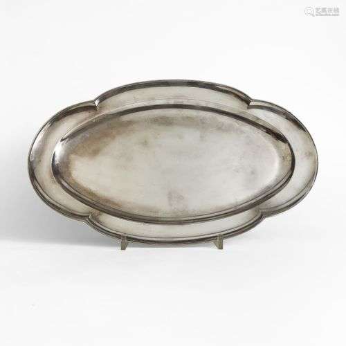 Plat quadrilobé France, argent, , L 44 cm, 640 g