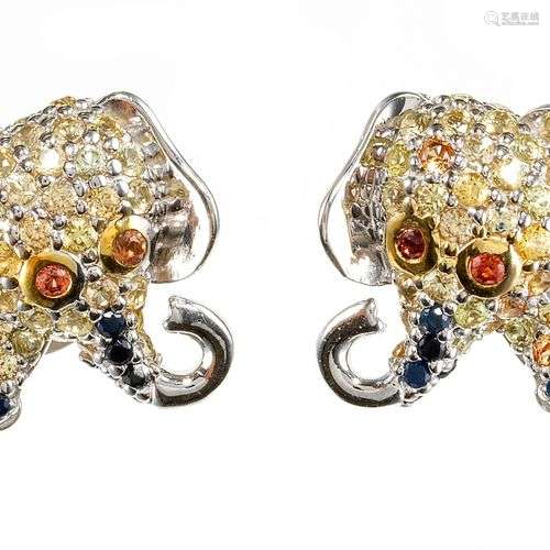 *Boucles d'oreilles à motifs d'éléphants pavés de saphirs mu...
