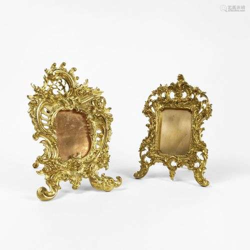 Deux cadres, dans le style Baroque Bronze doré, H 19 et 21 c...