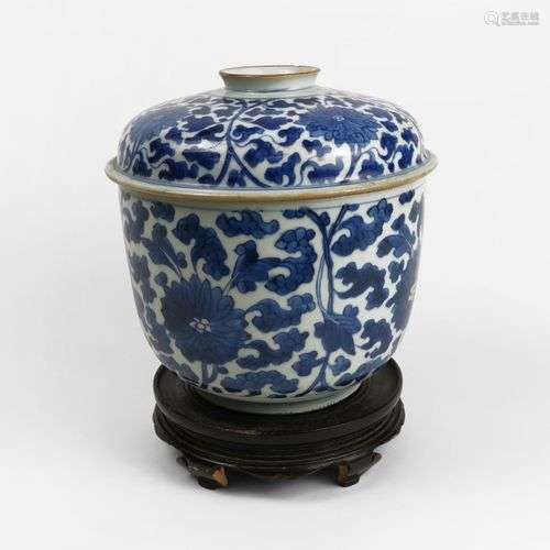 Coupe couverte, Chine, début de la dynastie Qing (1644-1912)...