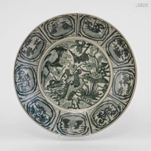 Plat rond, Chine, dans le style de la dynastie Ming Porcelai...