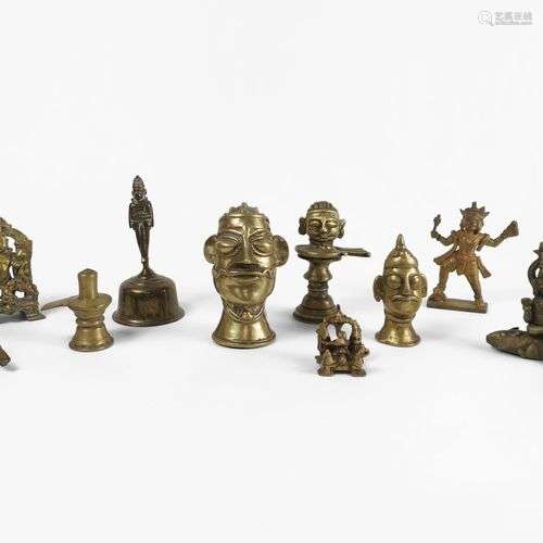 Collection de bronzes votifs, Inde, XIXe-XXe s Bronze, H de ...