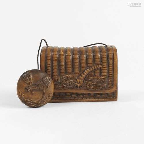 Inro en forme de panier et netsuke, Japon Bois sculpté à déc...