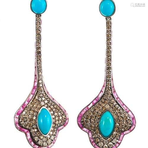 *Pendants d'oreilles sertis de turquoises dans un pavage de ...