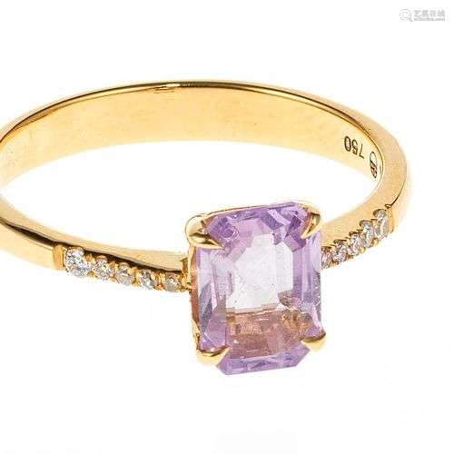 Bague sertie d'un saphir rose taille rectangle (env. 1,1 ct)...