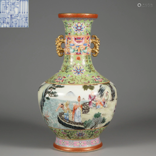 A Famille Rose Figural Bottle Vase Qing Dynasty