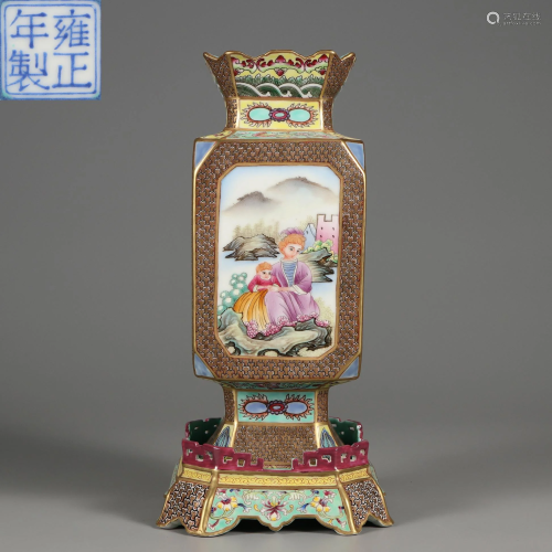 A Famille Rose Figural Squared Vase Qing Dynasty