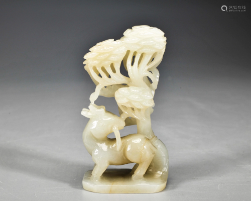 A Carved Creamy Jade Deer Decoration Qing Dynasty