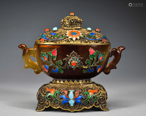 A Carved Agate Incense Burner Qing Dynasty