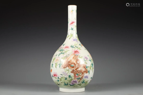 FAMILLE ROSE FLORAL BILE BOTTLE VASE